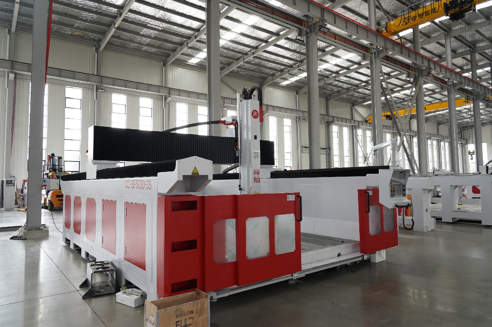 SF3050三軸木模加工中心左前視圖.JPG